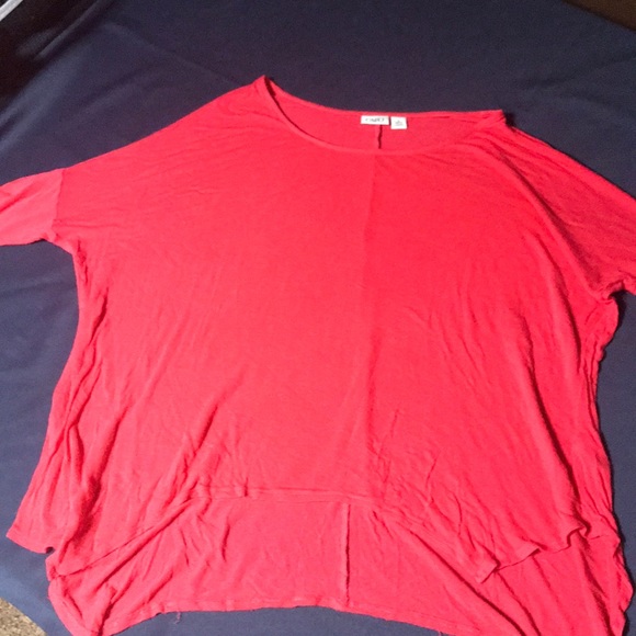 2 women’s shirts - Picture 3 of 3